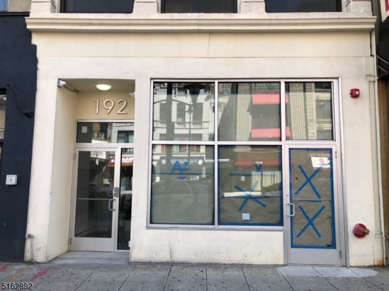 192 Market St - Photo 1