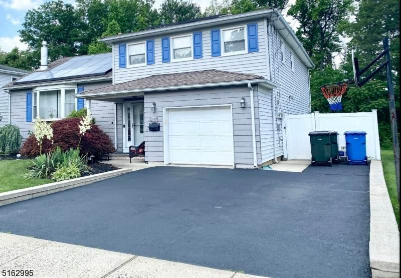 17 Hollywood Dr - Photo 1