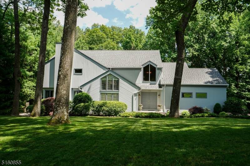 100 Linden Dr - Photo 1
