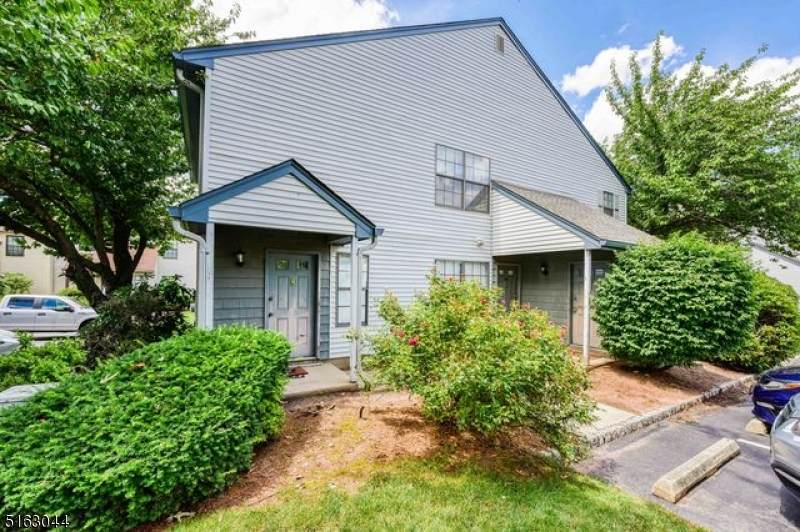 302 Woodbridge Commons Way - Photo 1