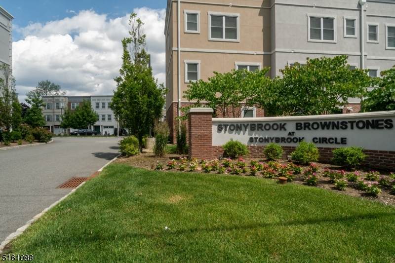 12 Stonybrook Circle - Photo 1