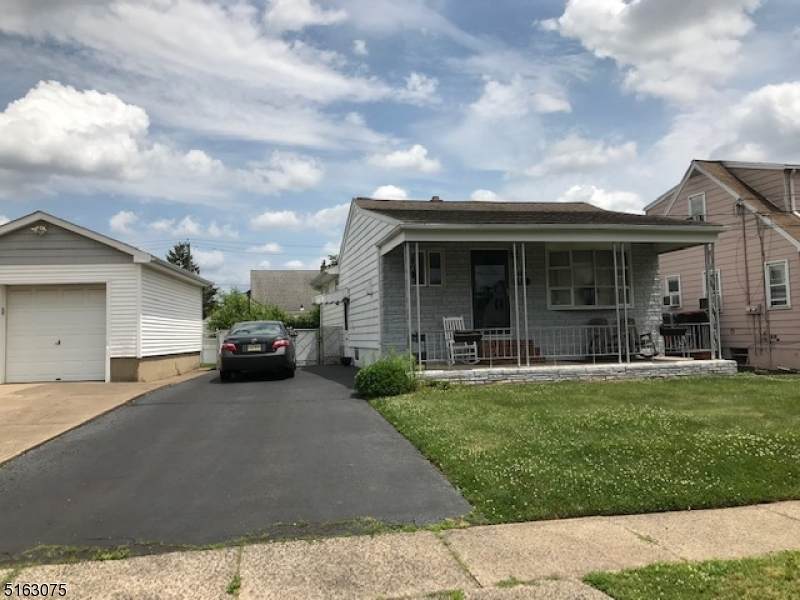 322 Kings Ct - Photo 1