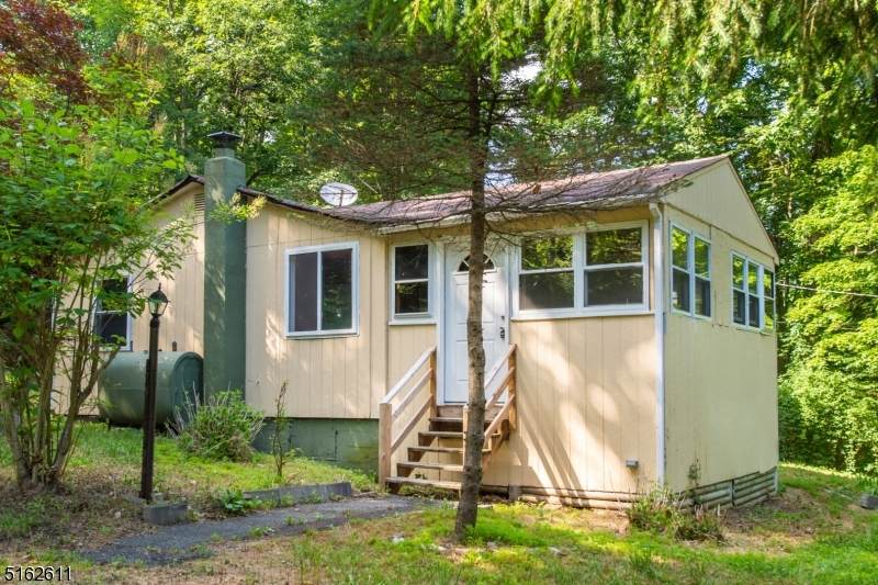 901 Chestnut Path - Photo 1
