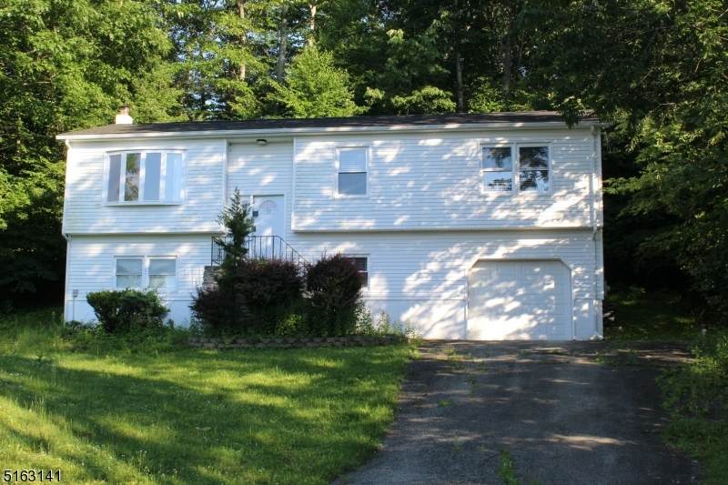32 Chestnut Tree Dr - Photo 1