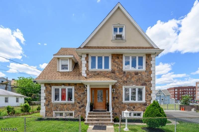12 Meade Ave - Photo 1