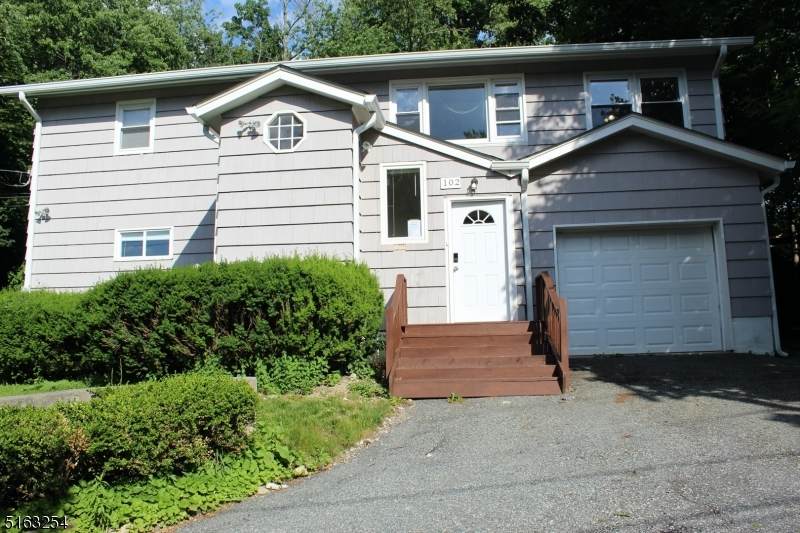 102 Barry Dr - Photo 1