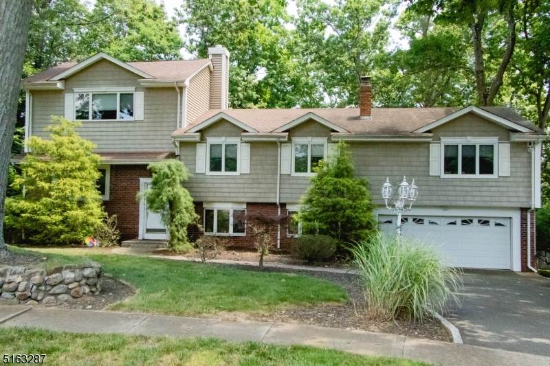 67 Cardinal Dr - Photo 1