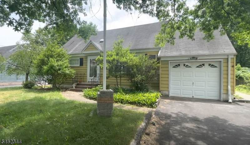 1132 Central Ave - Photo 1