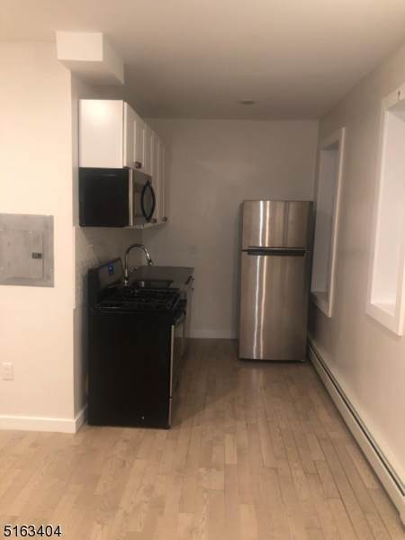 4 Meadow St - Photo 1