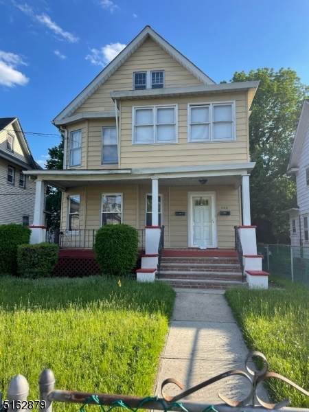 348 Bergen St - Photo 1