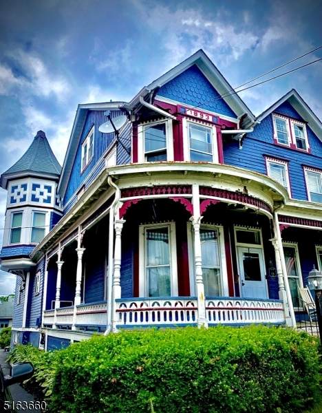 136 W Washington Ave - Photo 1