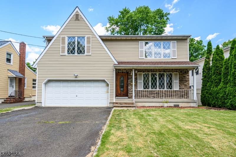 607 Oakwood Ave - Photo 1