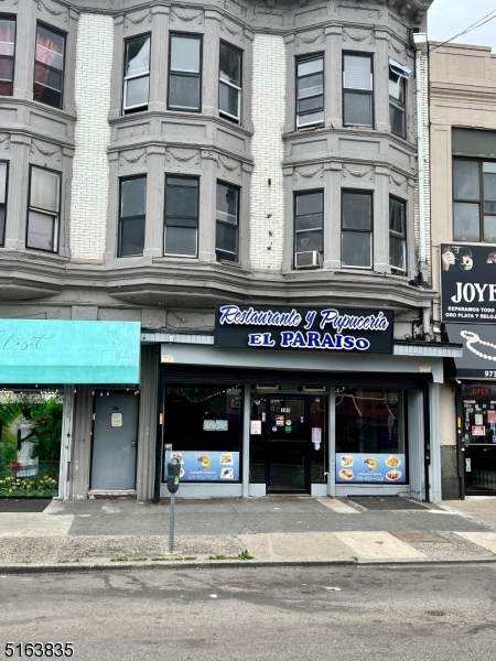 733 Main Ave - Photo 1