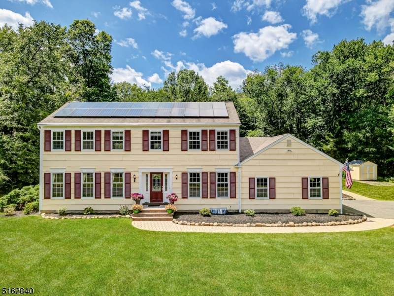 74 Berkeley Cir - Photo 1