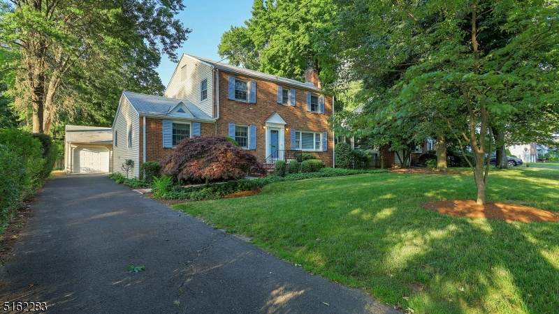 736 Willow St - Photo 1