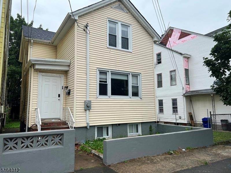 64 E 16Th St - Photo 1