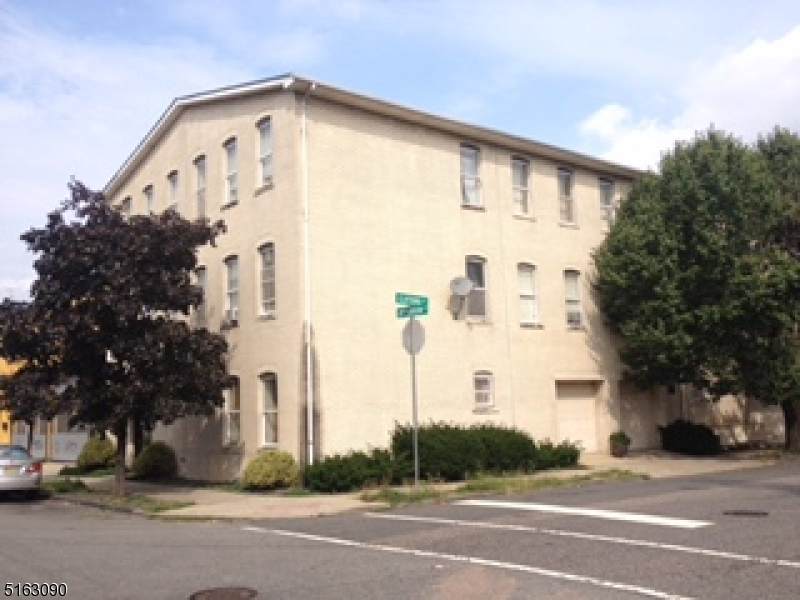 316 Jefferson St - Photo 1