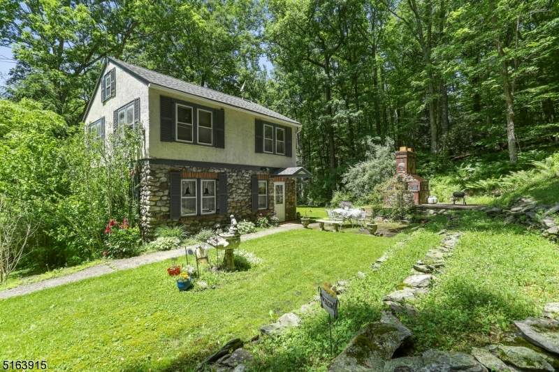 26 Stony Brook Rd - Photo 1