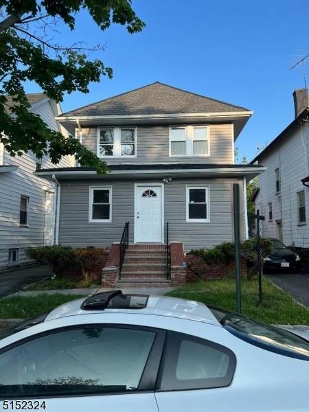 20 Irving St - Photo 1