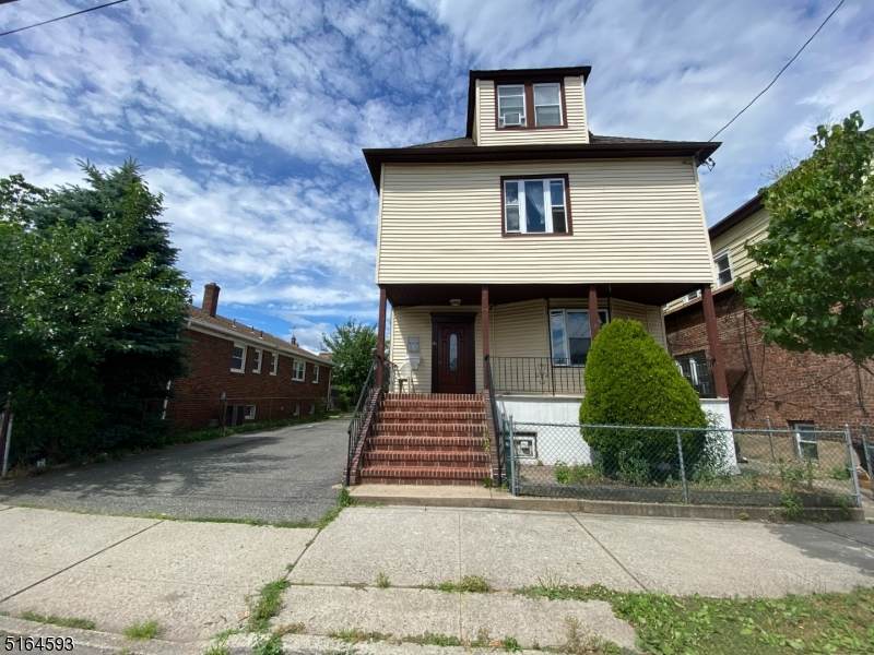 24 Charles St - Photo 1