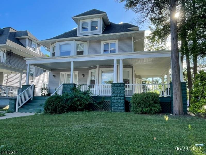 704 Carlton - Photo 1