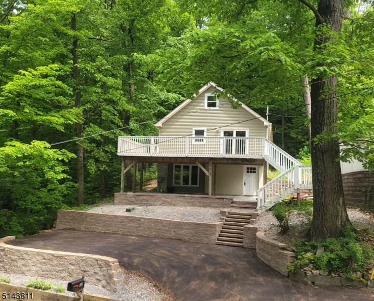 20 Pine St - Photo 1