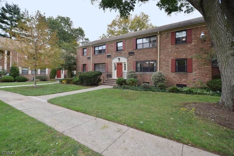 44 Sandra Circle - Photo 1