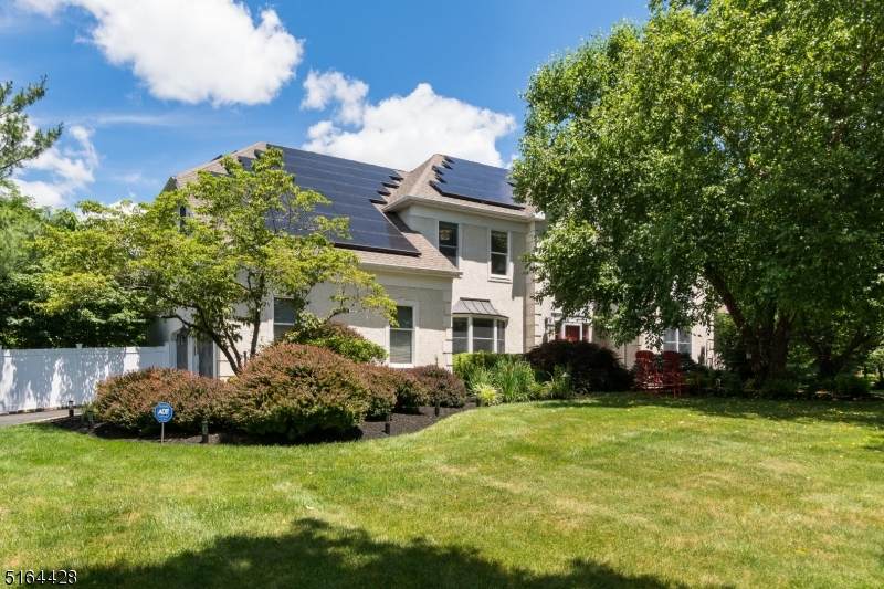 28 Westbury Ct - Photo 1