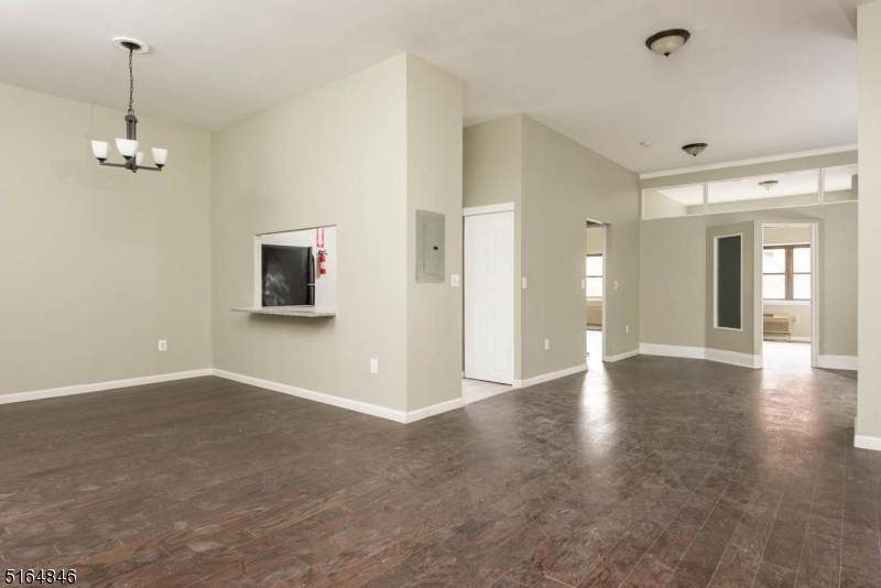 111 Mulberry St - Photo 1