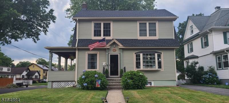 724 Central Ave - Photo 1