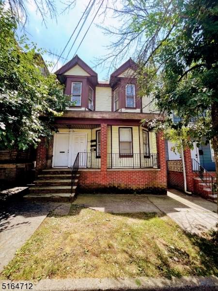 595 15Th Ave - Photo 1