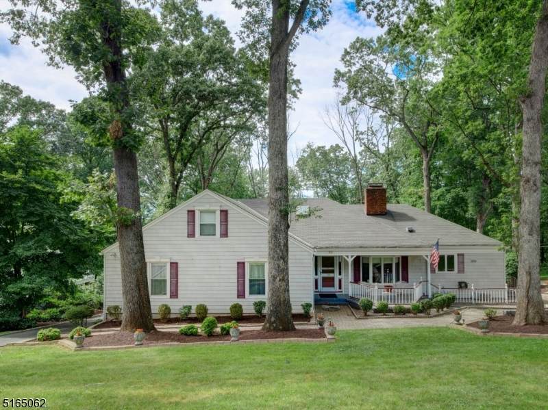 93 Sunset Dr - Photo 1