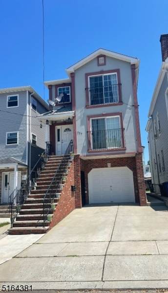 337 Marshall St - Photo 1