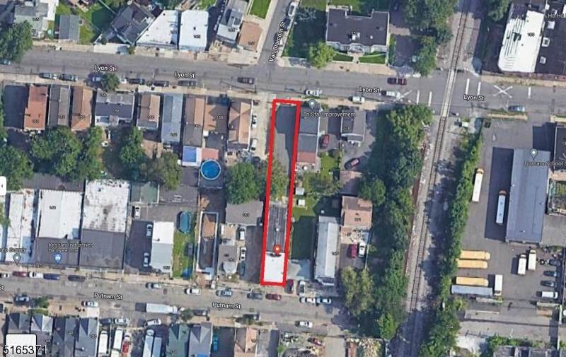 165 Putnam St - Photo 1