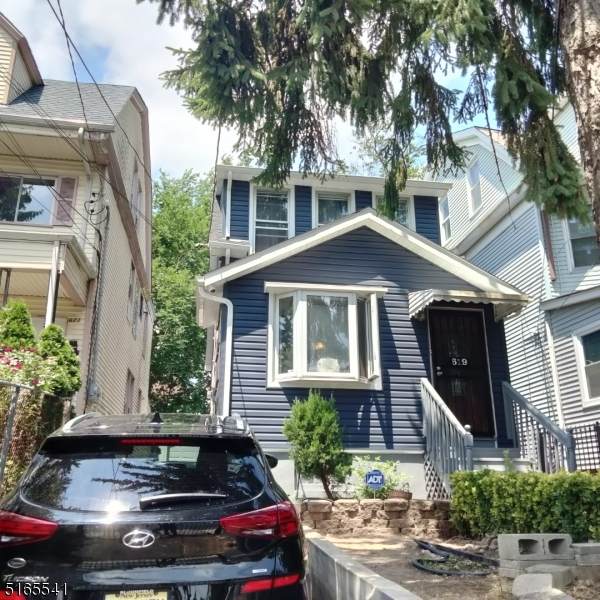 619 Sandford Ave - Photo 1