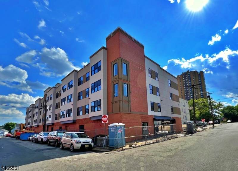 180 Cedar - Photo 1