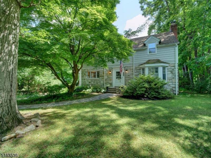 1110 Springfield Ave - Photo 1