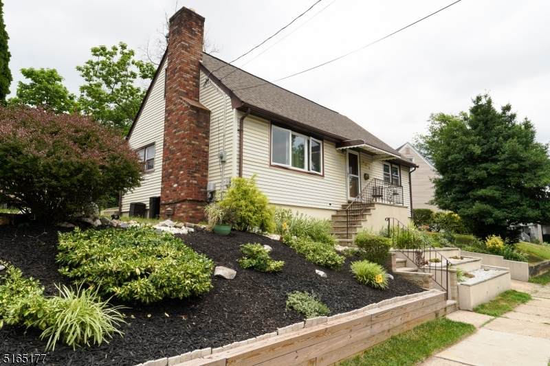 359 Linden Ave - Photo 1
