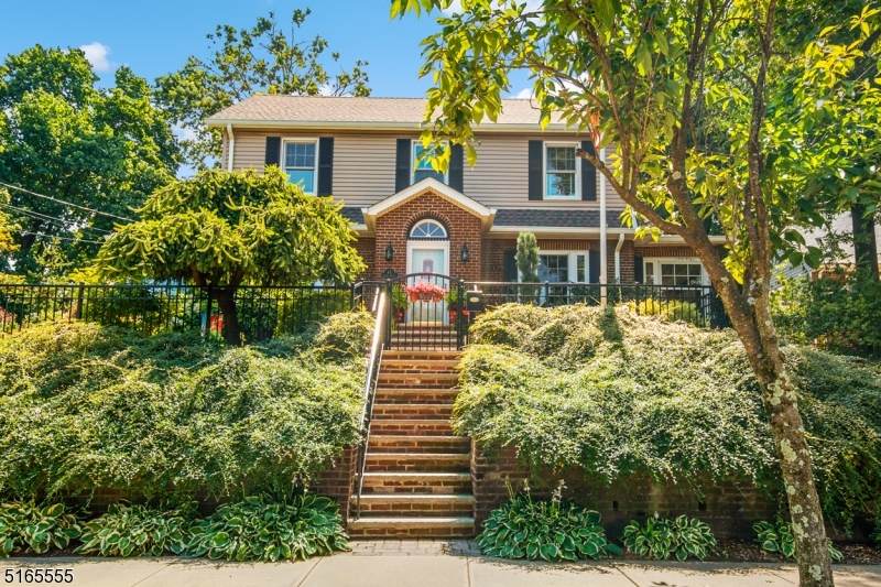 47 Linden Ter - Photo 1