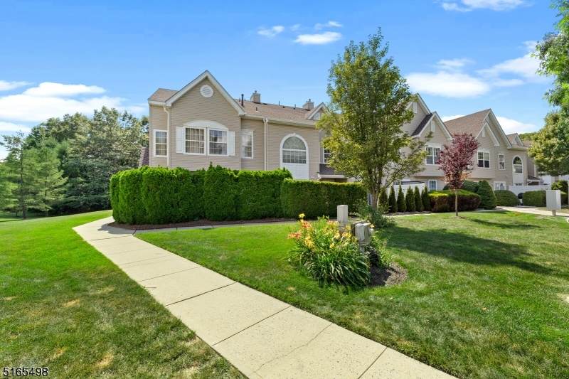 49 Phoenix Ct - Photo 1