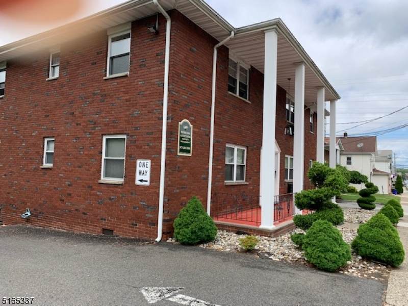 511 Franklin Ave - Photo 1