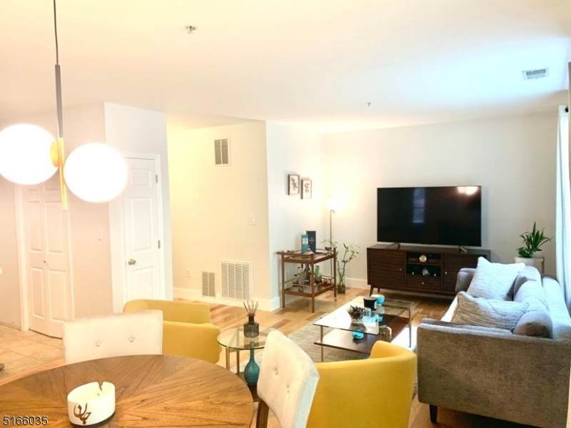 57 Mountainview Ct - Photo 1