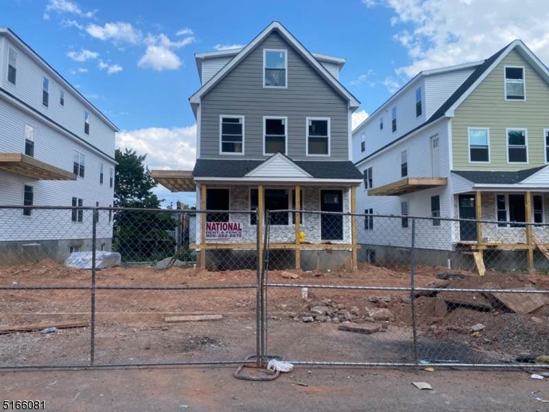 92 Milford Ave - Photo 1