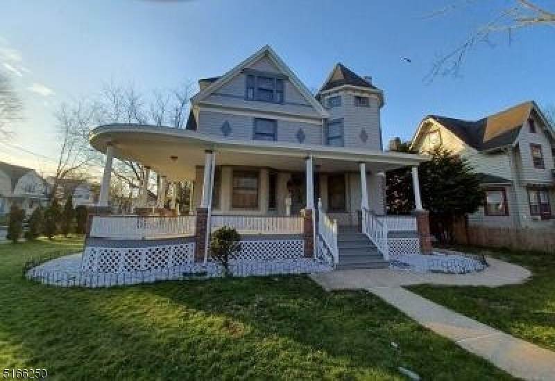 3 Myrtle Ave - Photo 1