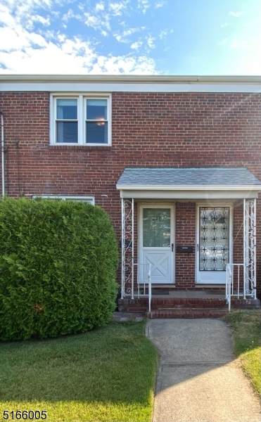 826 N Stiles St - Photo 1