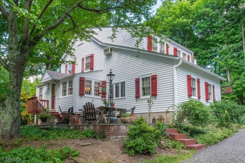 23 Roxiticus Rd - Photo 1
