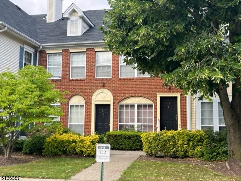 17 Heritage Ct - Photo 1