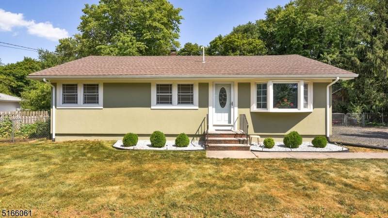 31 Hillview Ave - Photo 1