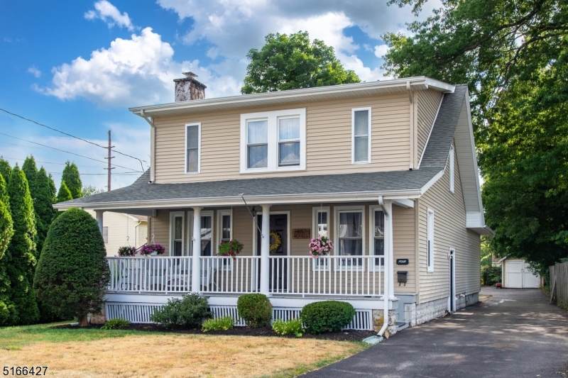 4 Halsey Ave - Photo 1