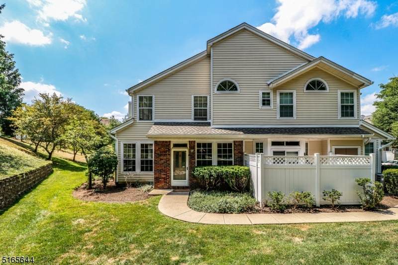 4 Mallard Lane - Photo 1